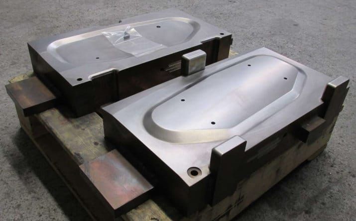 Hot form die with a machined aluminum forming surface